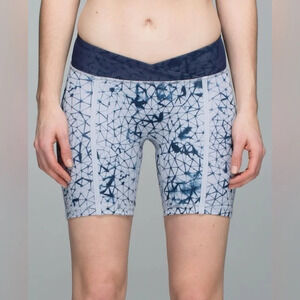 Lululemon Pedal  Pace Short Star Crushed Silver Fox Deep Navy